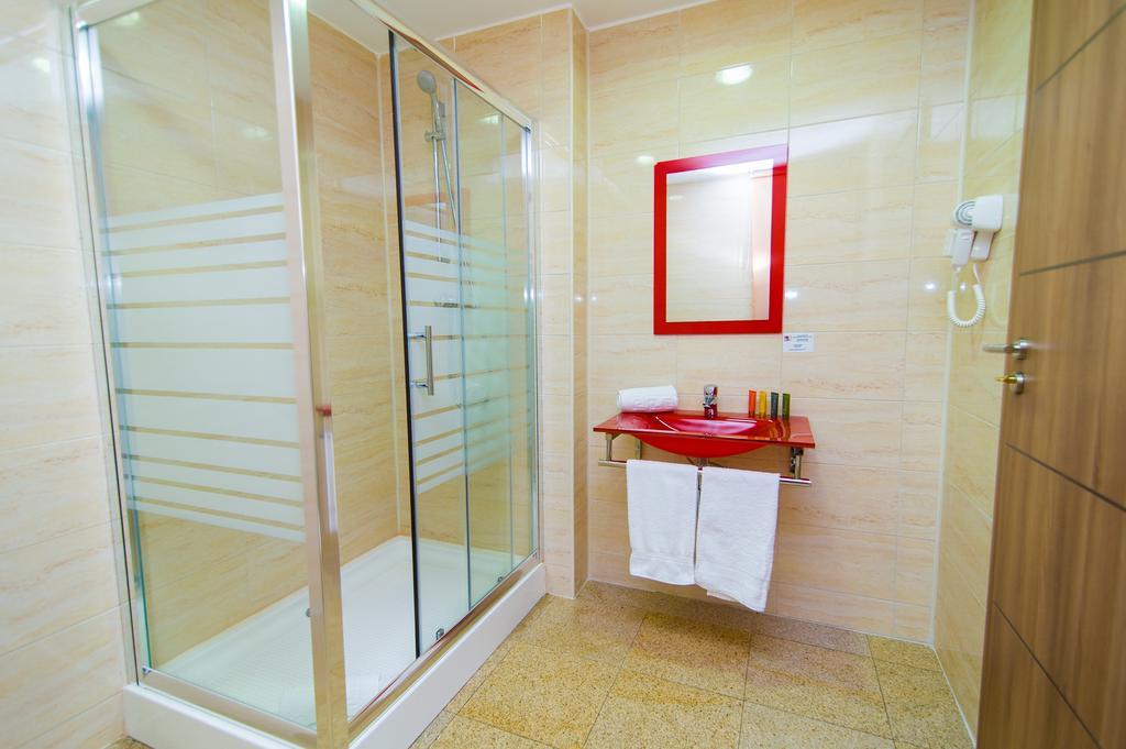 Dbh Bucharest Hotell Eksteriør bilde