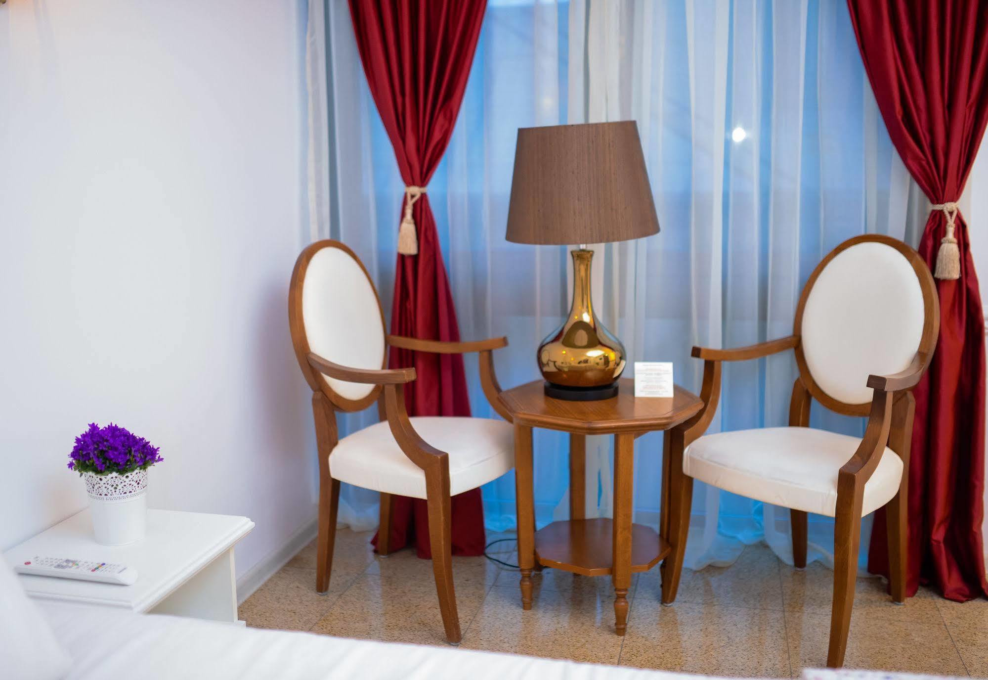Dbh Bucharest Hotell Eksteriør bilde