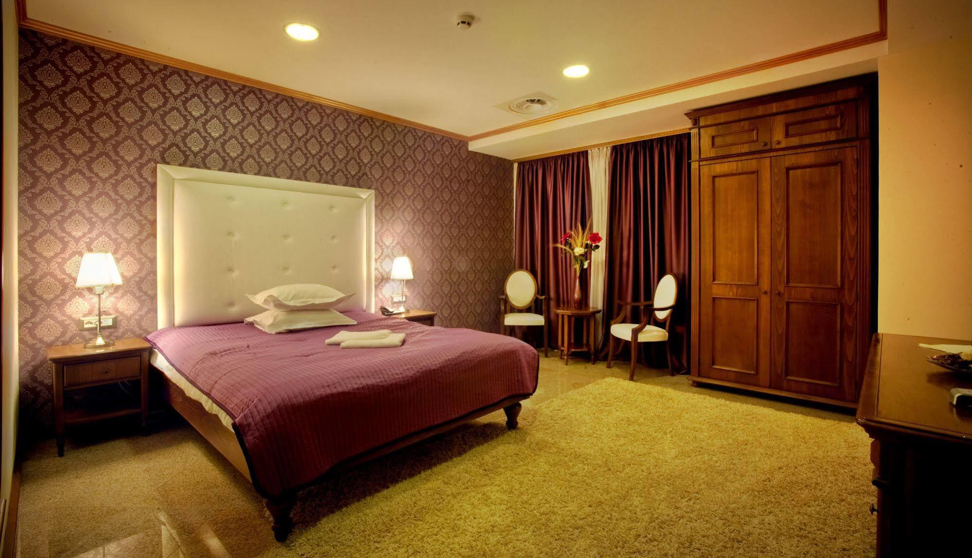 Dbh Bucharest Hotell Eksteriør bilde