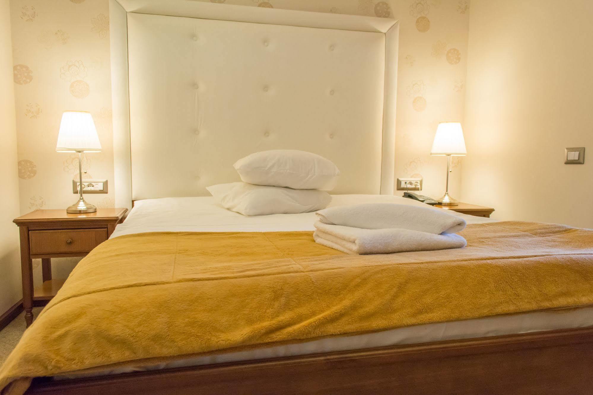 Dbh Bucharest Hotell Eksteriør bilde