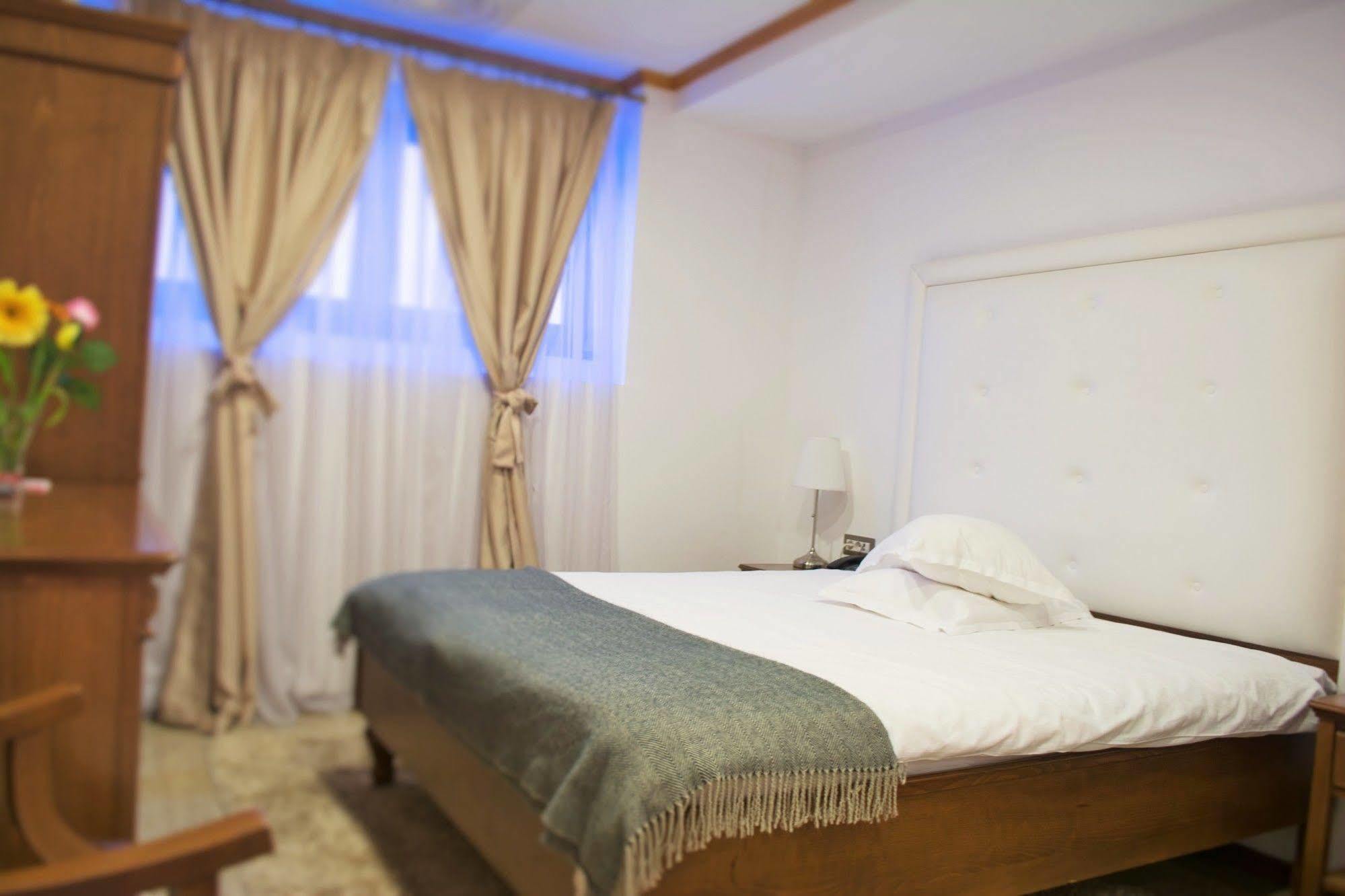Dbh Bucharest Hotell Eksteriør bilde