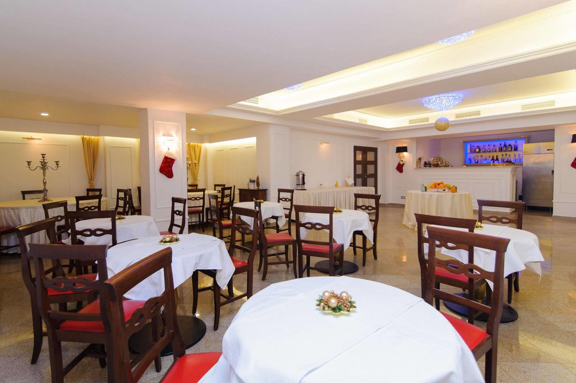Dbh Bucharest Hotell Eksteriør bilde