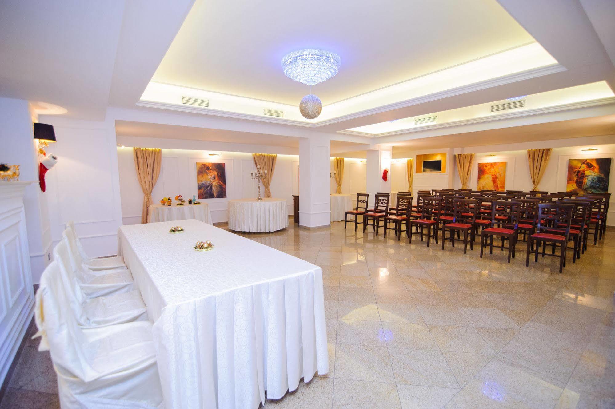 Dbh Bucharest Hotell Eksteriør bilde
